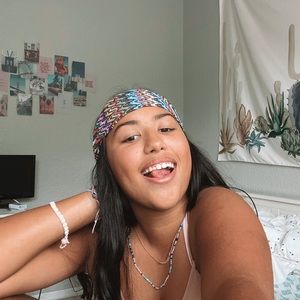 Meet your Posher, Adrien